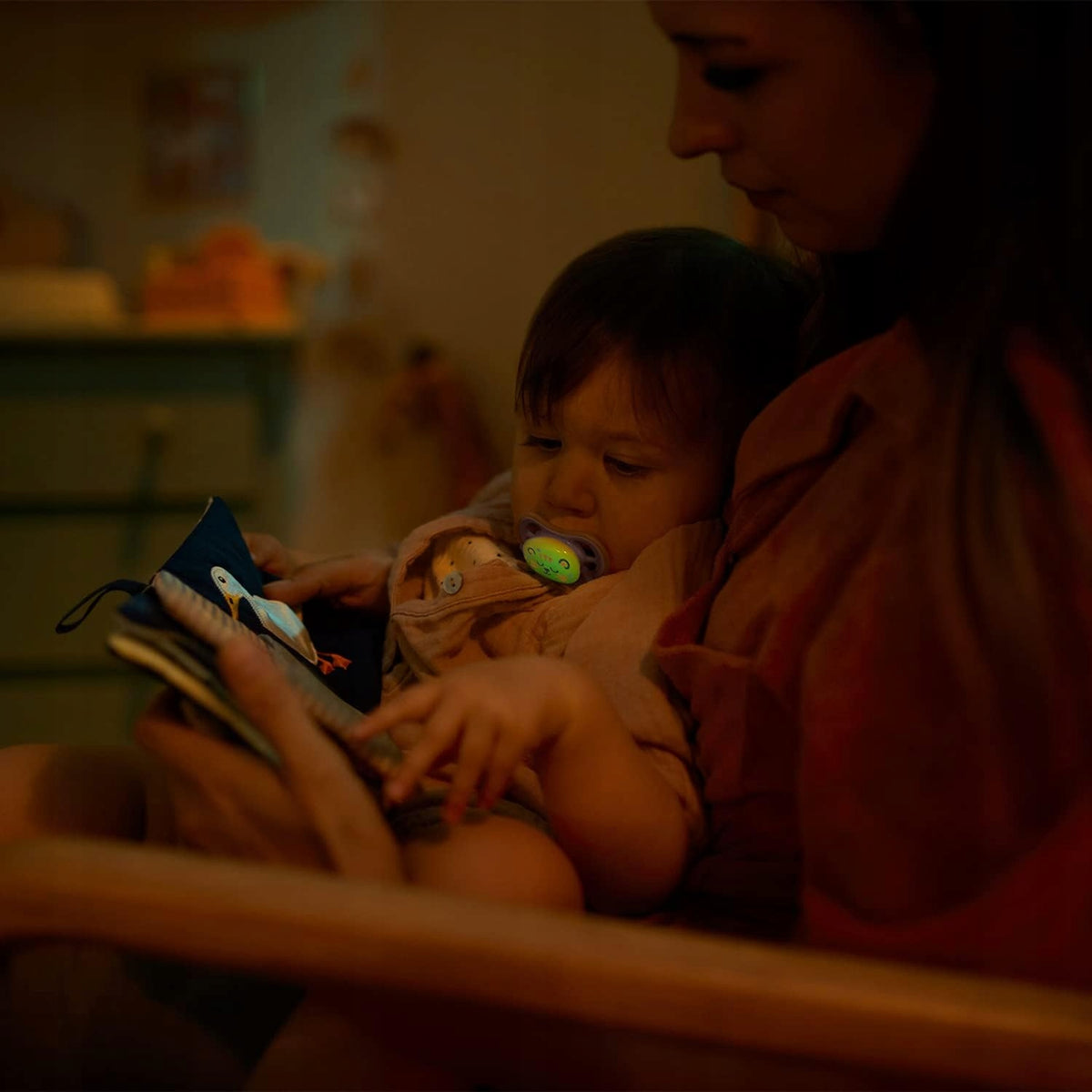 PHILIPS AVENT Ultra Air Night πιπίλες x 2 18 μηνών+ με φώσφορο