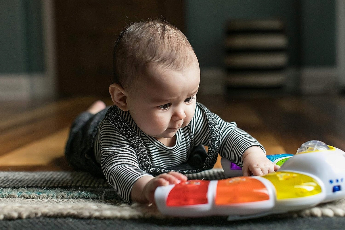 BABY EINSTEIN φωτεινό πάνελ με κουδουνίστρα, μελωδίες και λέξεις σε 3 γλώσσες