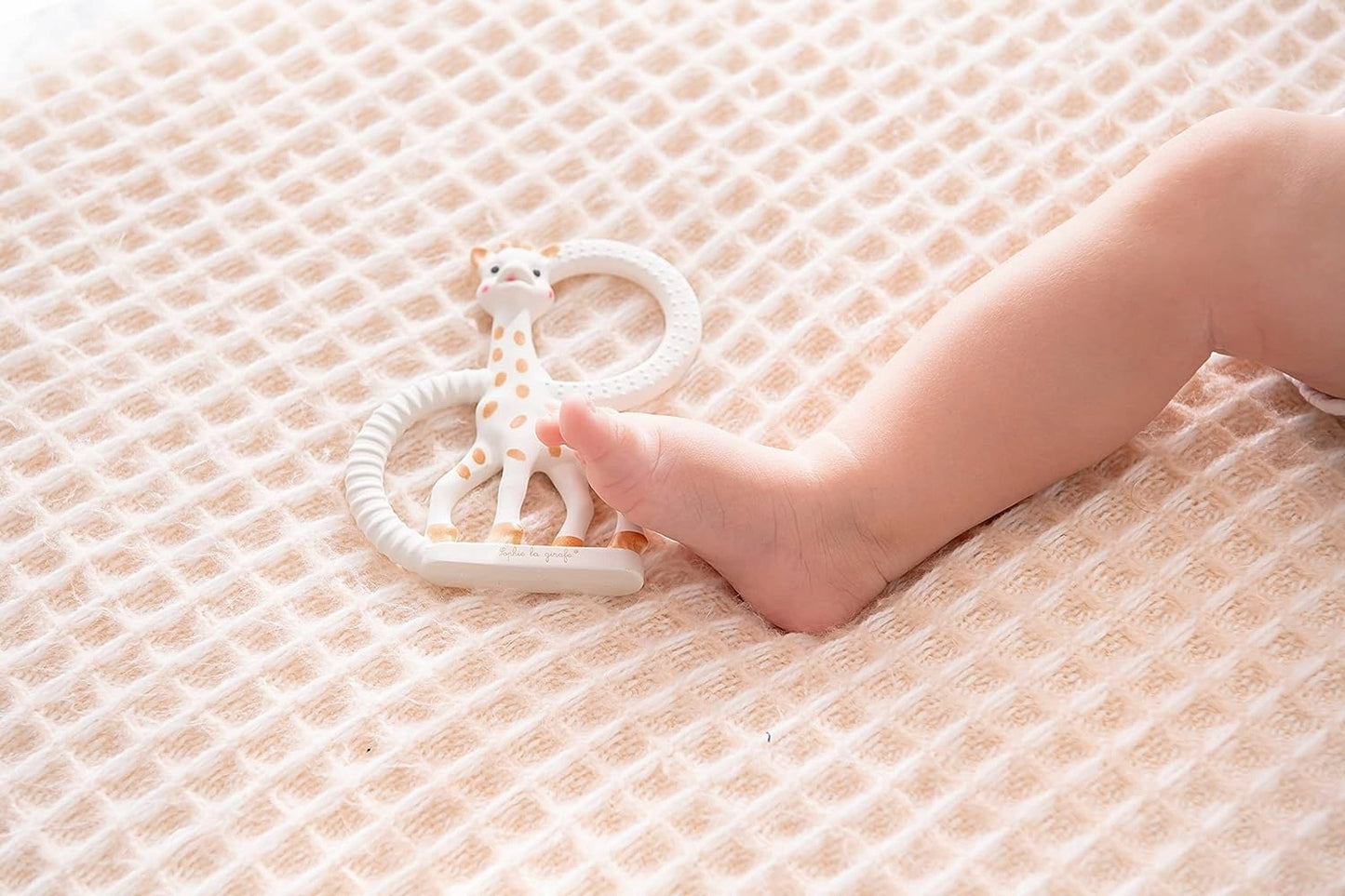 ŻYRAFA SOPHIE gryzak naturalny SO PURE 18CM