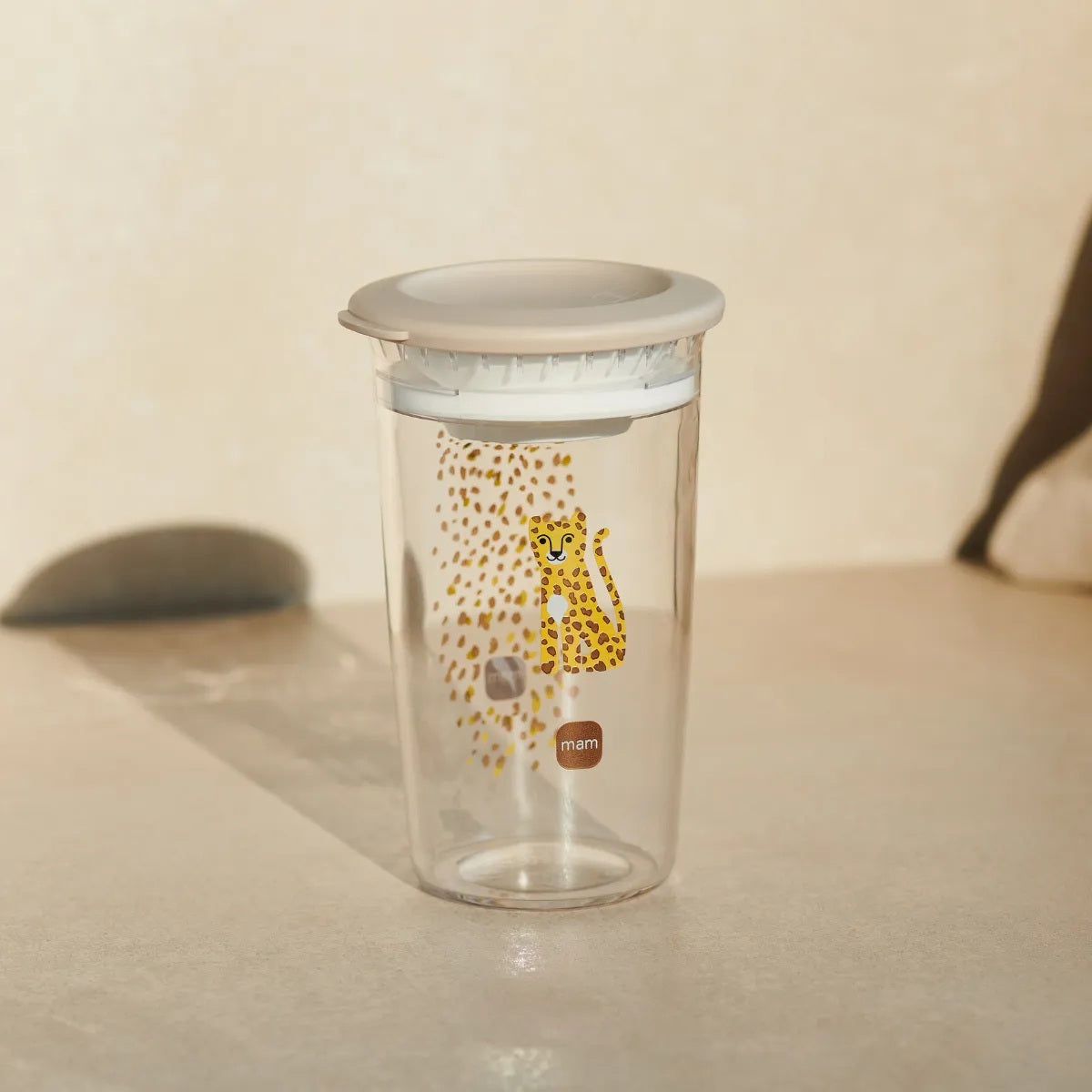 MAM Easy to Drink Cup εκπαιδευτικό ποτηράκι με στόμιο 360° 290 ml 8 m+ ΛΕΟΠΑΡΔΑΛΗ