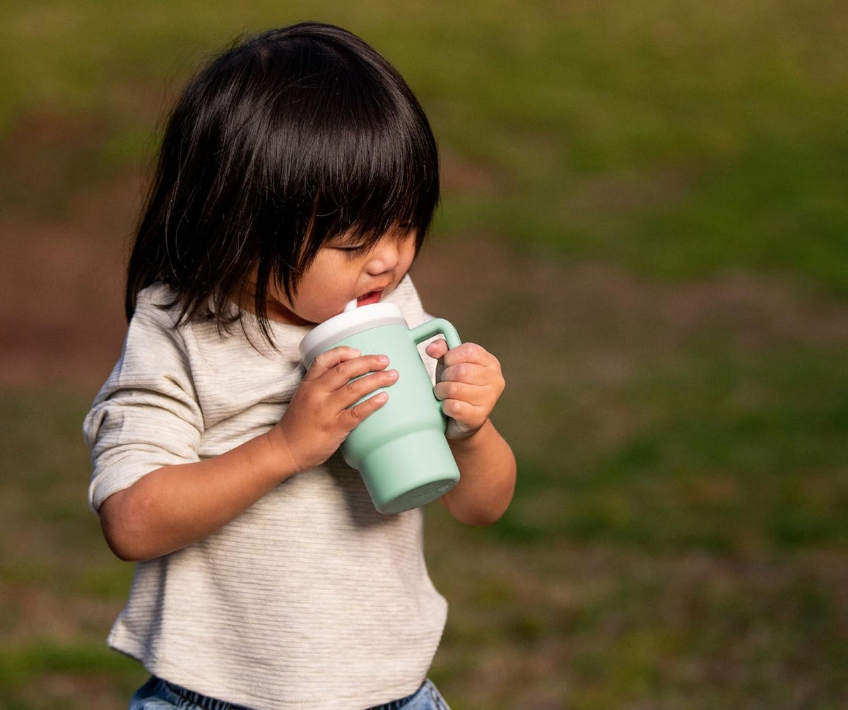 INFANTINO My 1st Tumbler σιλικόνιο εκπαιδευτικό ποτηράκι με στόμιο 266 ml 6+ μηνών
