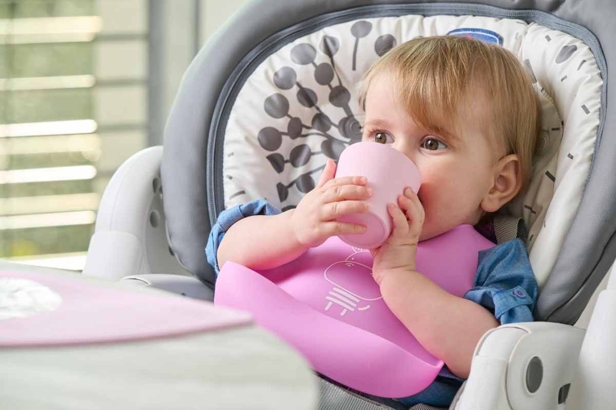 CHICCO σετ EASY START μπολ με βεντούζα, κουτάλι, σαλιάρα 6 μηνών+