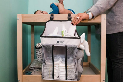 TOMMEE TIPPEE Easi Change πτυσσόμενη οργανωτική μονάδα αλλαξιέρας 38 εκ.