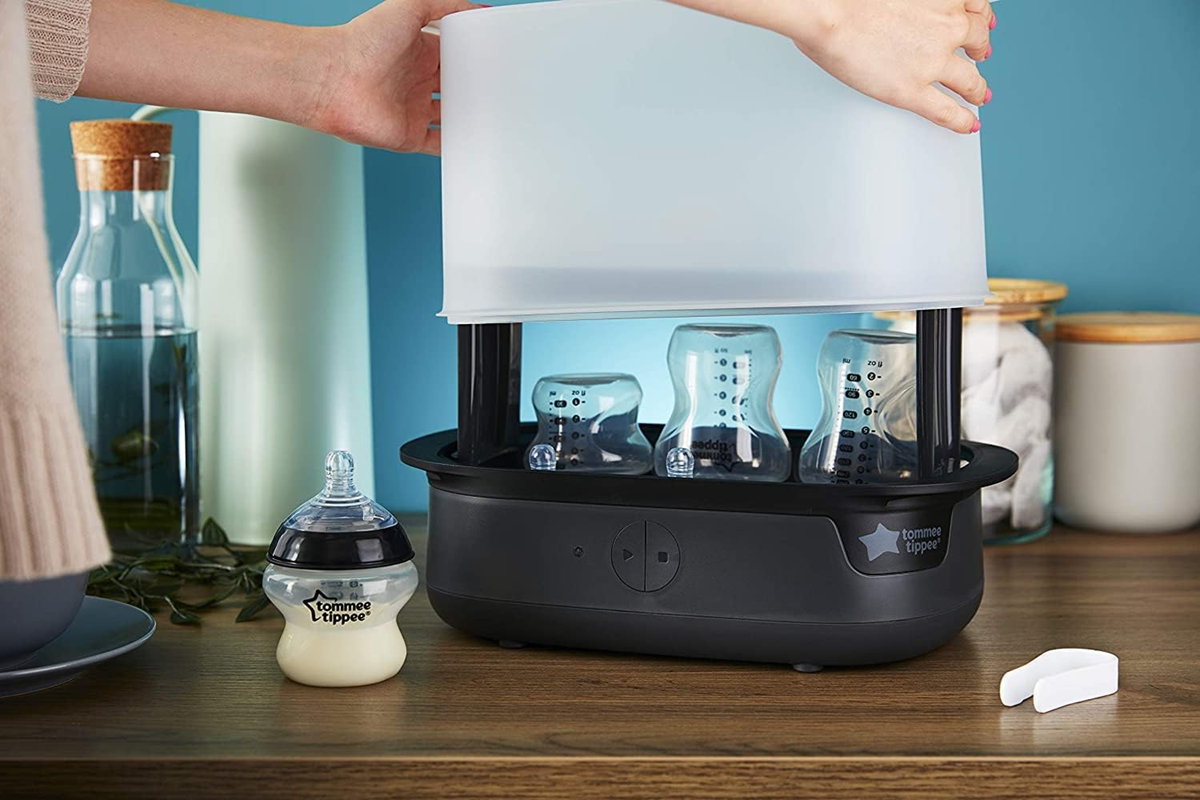 TOMMEE TIPPEE elektryczny sterylizator parowy do butelek dla niemowląt, z suszeniem i miejscem na 6 butelek