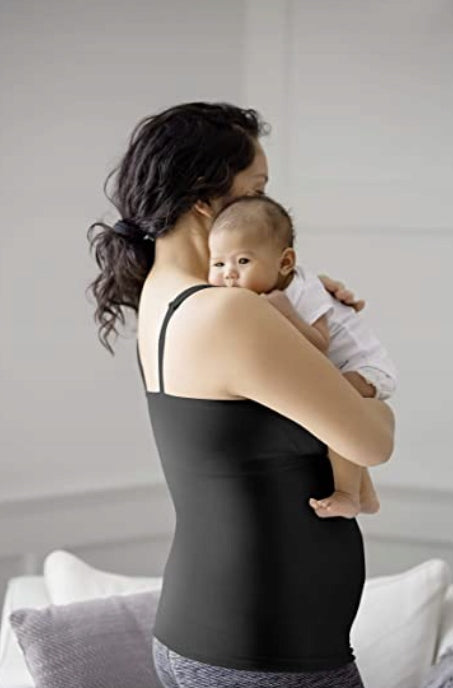 MEDELA top z biustonoszem do karmienia S, czarny top do karmienia z mamą trzymającą dziecko