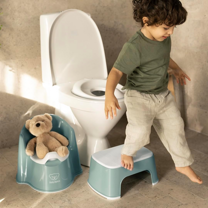 Adaptor BABYBJORN pentru toaletă, cu reglare și orificiu, 12 x 18,5 cm