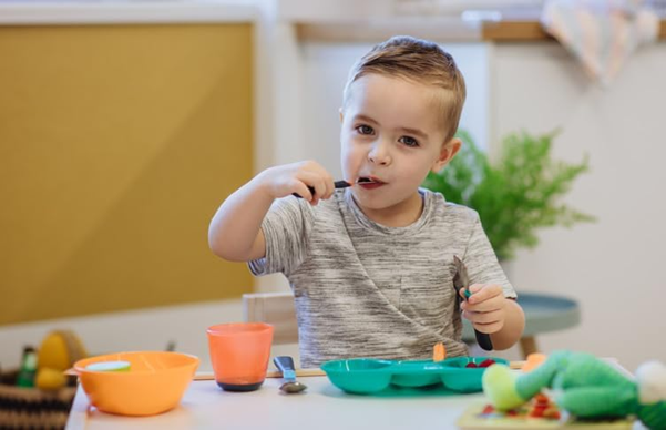 TOMMEE TIPPEE Μεγάλα Παιδιά ανοξείδωτα μαχαιροπίρουνα κουτάλι πιρούνι μαχαίρι 16 εκ. 12μ+