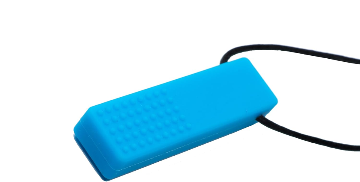 TILCARE Chew Chew Κολιέ Μάσησης Καταπραϋντικό Κολιέ 1,8 x 6,4 cm ΜΩΒ