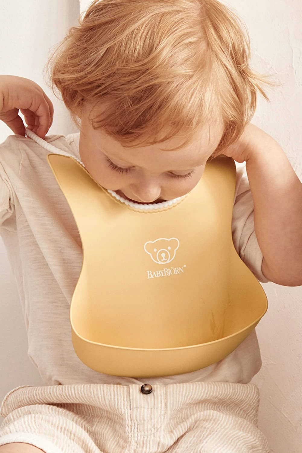 BABYBJORN σαλιάρα σιλικόνης με τσεπάκι x2