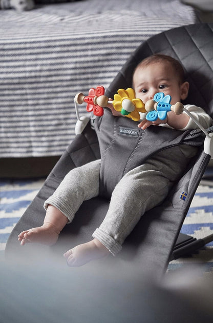BABYBJORN Flying Friends ξύλινη και πλαστική μπάρα παιχνιδιών για ρηλάξ 31 εκ.