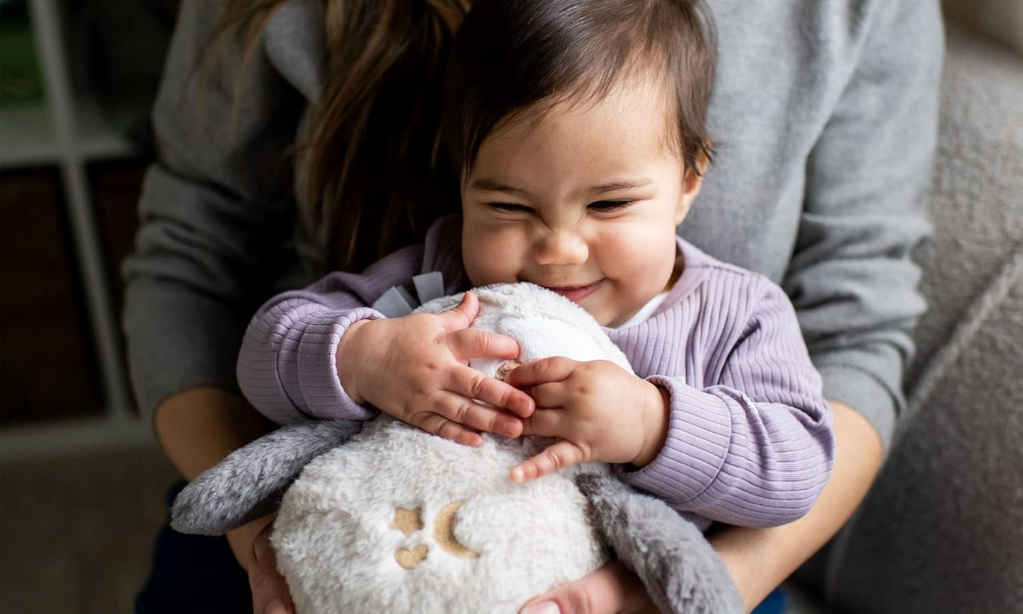 TOMMEE TIPPEE Bufnița Ollie Deluxe JUCĂRIE DE ALINTATĂ, lampă cu sunete