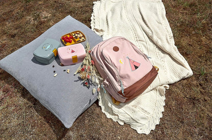 LASSIG śniadaniówka z wyjmowaną tacką na przekąski 460 ml