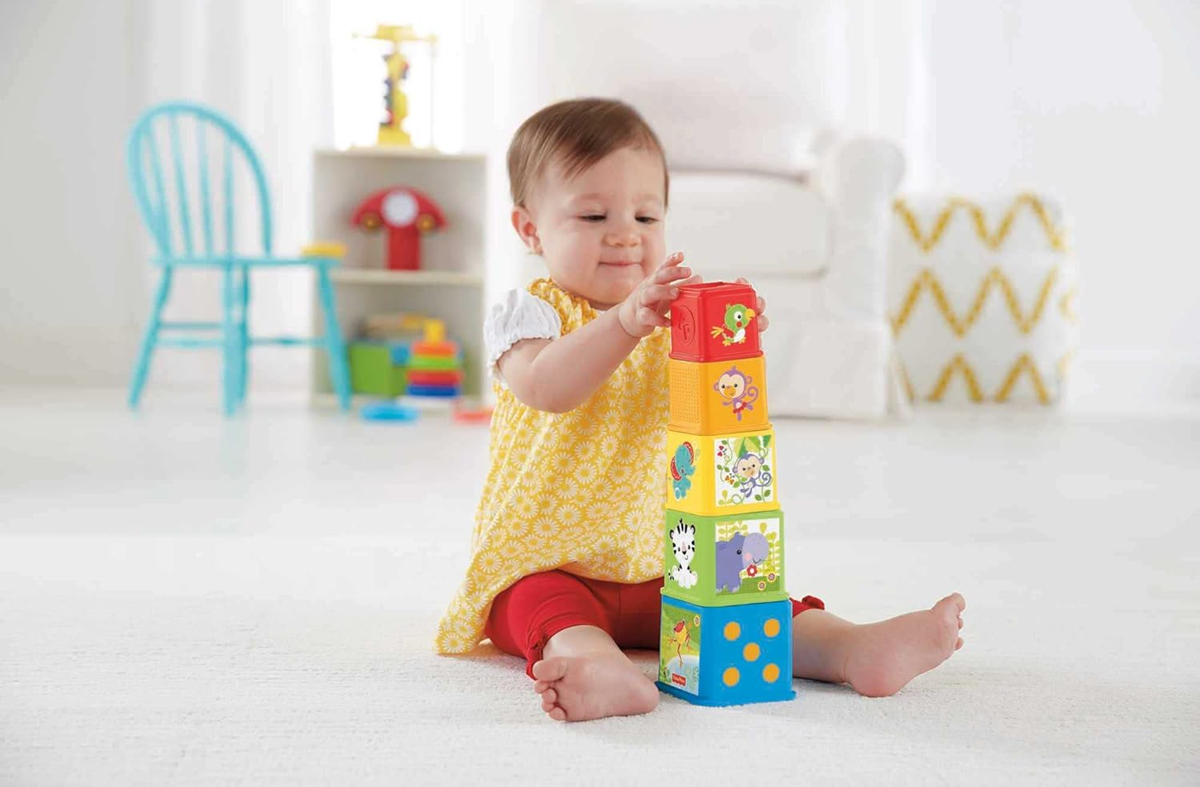 FISHER-PRICE Stack & Explore Blocks cuburi de dimensiuni diferite, 5 bucăți