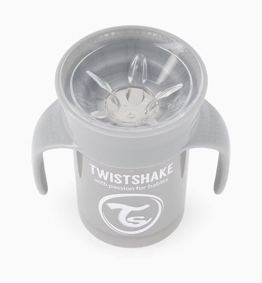 TWISTSHAKE hrnek nekapající 360 stupňů 230 ml 6 m+