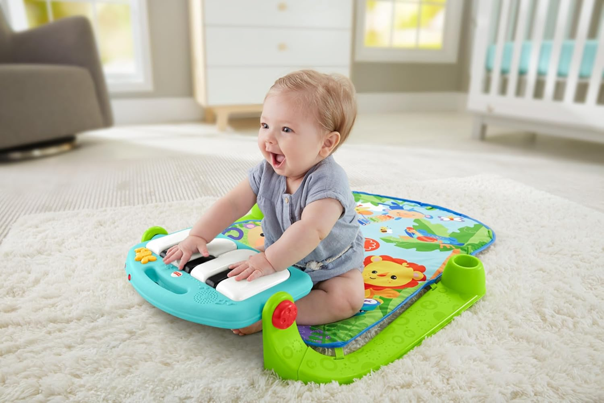 FISHER-PRICE manta de actividades 3 en 1 KICK&PLAY gimnasio con piano