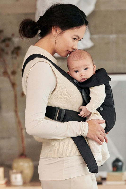 BABYBJORN MINI εργονομικό μάρσιπο για μωρά 3–11 kg