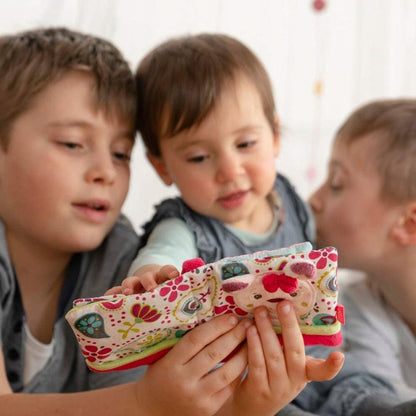 FEHN książeczka sensoryczna z lusterkiem ZAWIESZKA