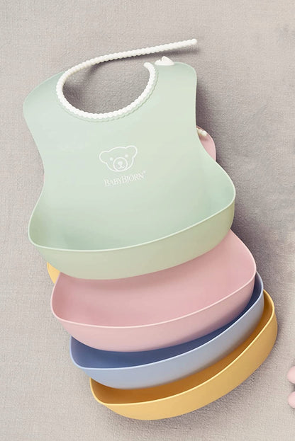 BABYBJORN σαλιάρα σιλικόνης με τσεπάκι x2
