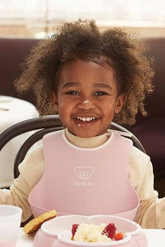 Σαλιάρα σιλικόνης BABYBJORN με τσεπάκι x2