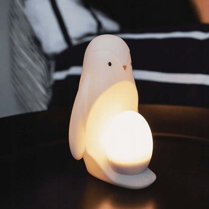 TOMMEE TIPPEE Pingwin 2w1 lampka nocna + przenośna, biała lampka pingwin z jajkiem do pokoju dziecka