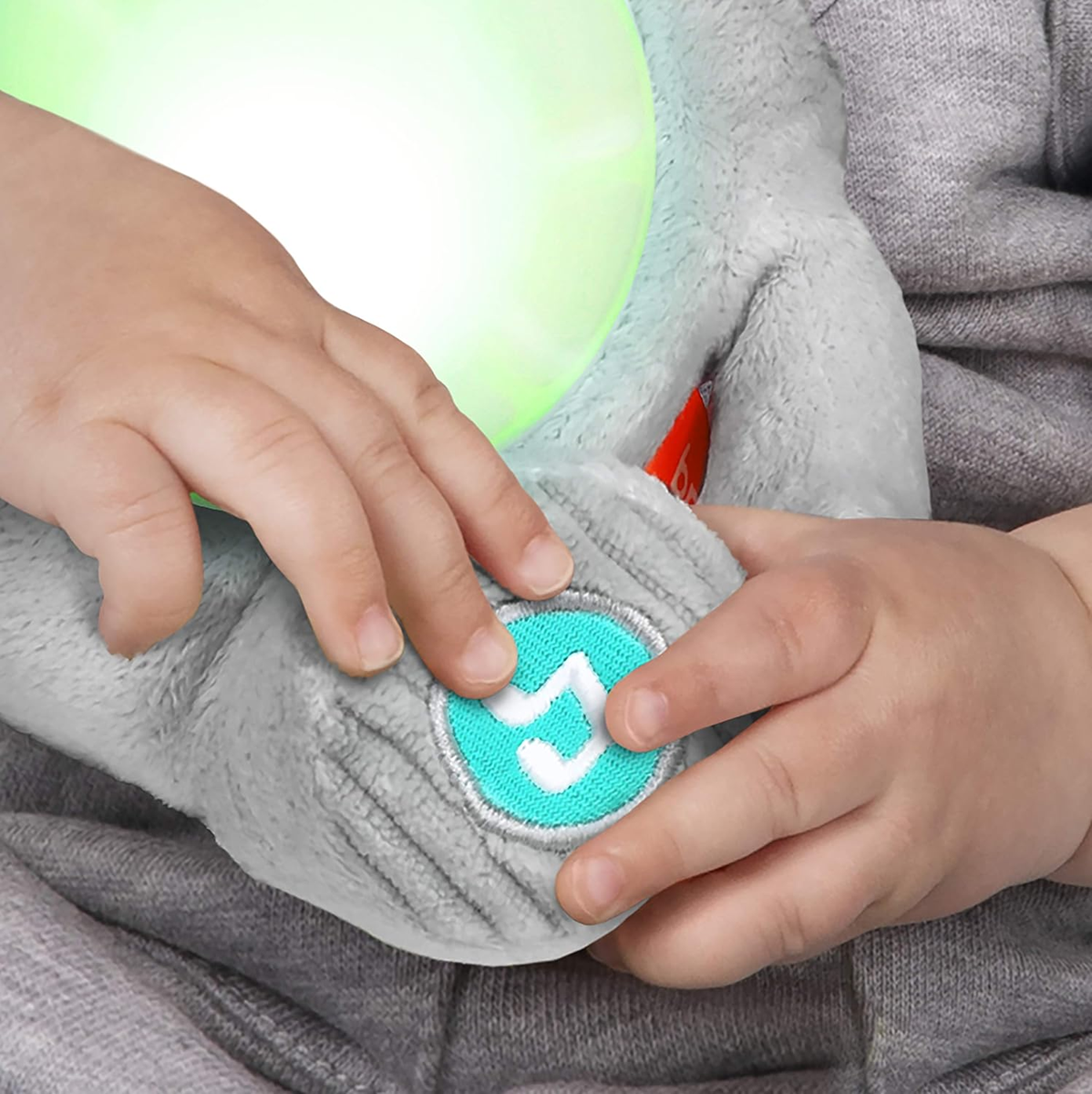 BRIGHT STARTS Huge-a-bye-Baby διαδραστικός ελέφαντας με μουσική και φώτα 20 cm