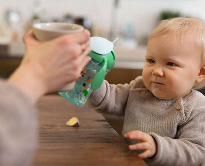 NUK Motion Cup NIEKAPEK z elastyczną słomką 8 m+ niebiesko-zielony kubek niekapek dla dziecka z uchwytami