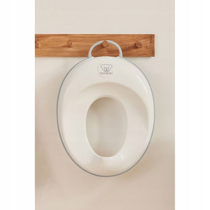 Adaptor BABYBJORN pentru toaletă, cu reglare și orificiu, 12 x 18,5 cm
