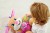 FISHER-PRICE FPP53 Αδερφή Μαθητευόμενη γερμανική γλώσσα
